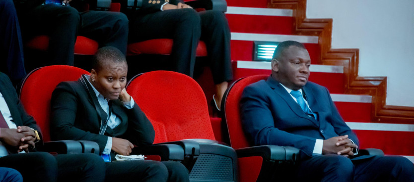 Mkurugenzi Mkuu wa Tume Bw. Joseph Mafuru (wa kwanza kulia) akifuatilia kwa makini hotuba ya bajeti ya Wazira ya Ardhi, Nyumba na Maendeleo ya Makazi iliyowasilishwa na Waziri Mhe. Deogratius Ndejembi, Bungeni Jijini Dodoma 29/05/2025